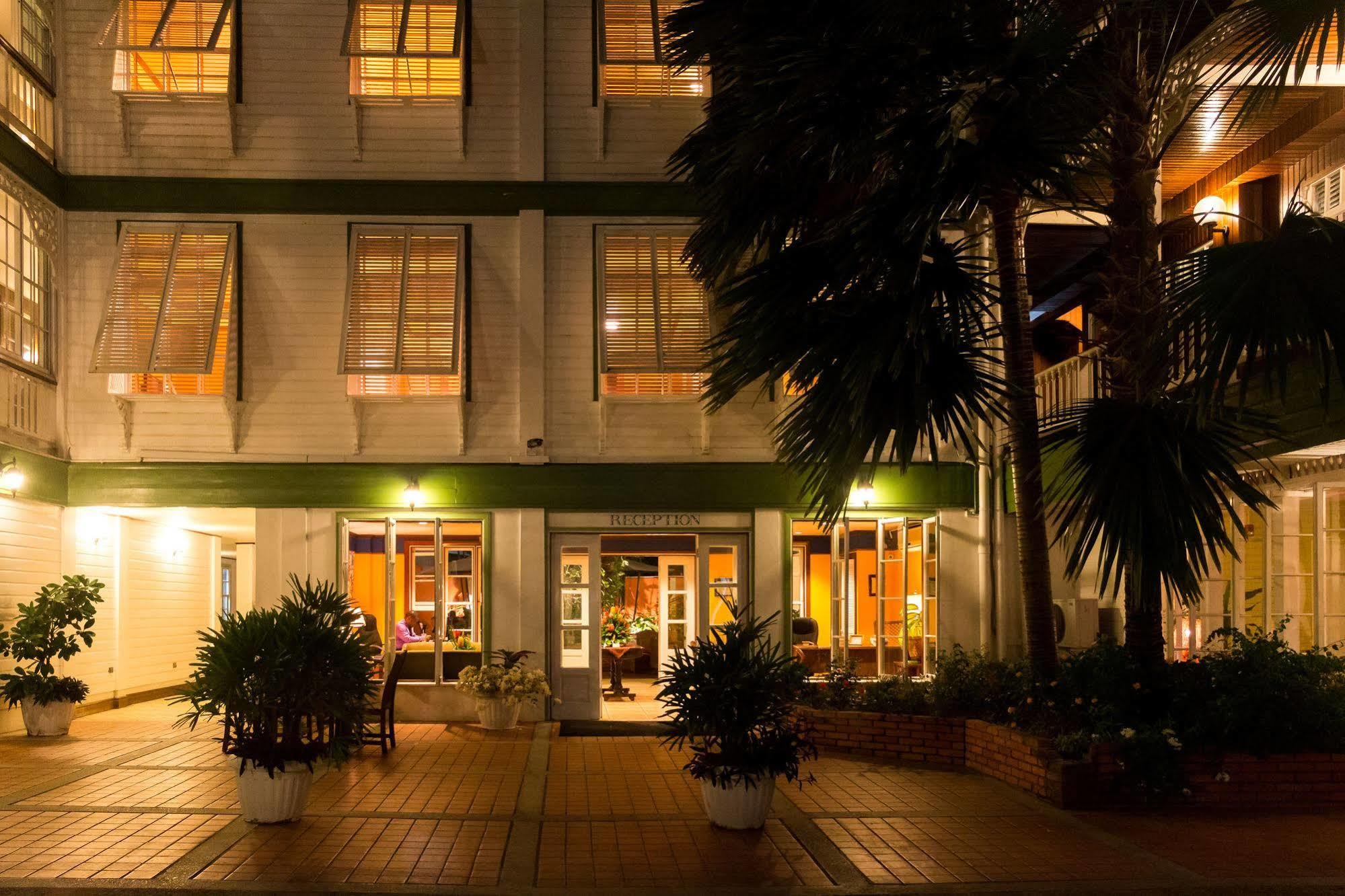 Cara Lodge Hotel Georgetown Exterior foto